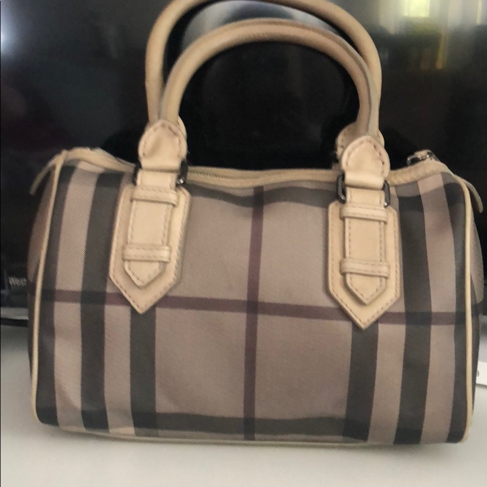 Burberry bag - Picture 3 of 6